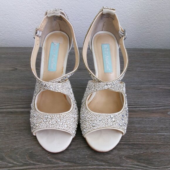 Betsey Johnson BAYLI Crystals and Pearls High Heels Shoes 6 White Open Toe - Picture 2 of 15